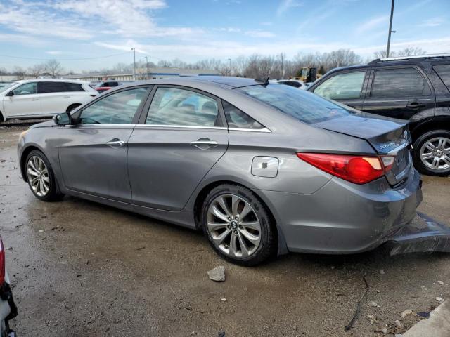 5NPEC4AB4DH510445 - 2013 HYUNDAI SONATA SE GRAY photo 2