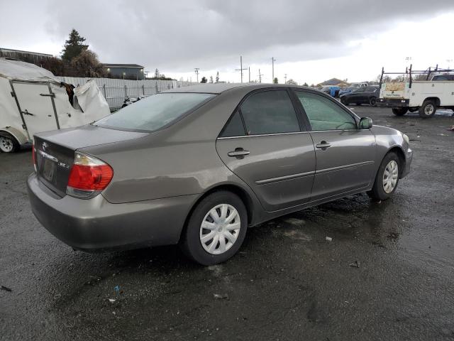 4T1BE32K25U505737 - 2005 TOYOTA CAMRY LE GRAY photo 3