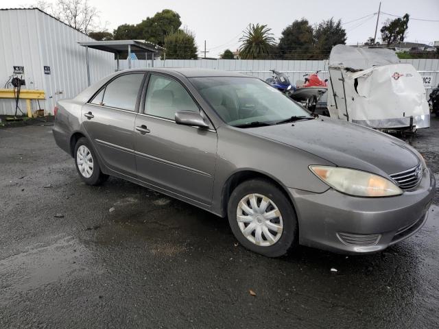 4T1BE32K25U505737 - 2005 TOYOTA CAMRY LE GRAY photo 4