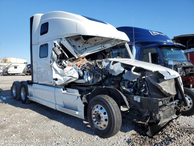 4V4NC9EJ7PN620588 - 2023 VOLVO VN VNL WHITE photo 1