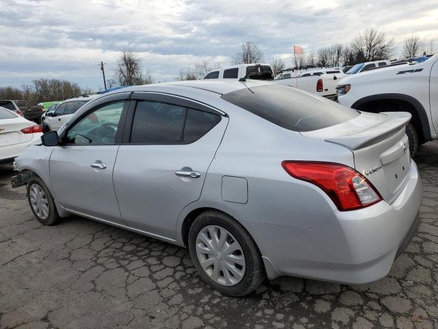 3N1CN7AP4HL862142 - 2017 NISSAN VERSA S SILVER photo 2