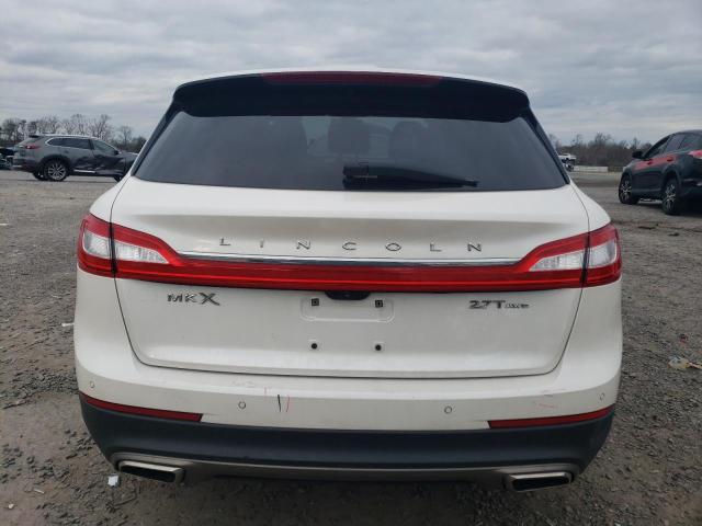 2LMPJ8LP5HBL22579 - 2017 LINCOLN MKX RESERVE أبيض صورة 6
