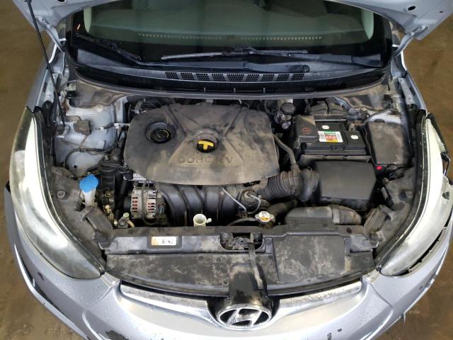 5NPDH4AE5GH689588 - 2016 HYUNDAI ELANTRA SE SILVER photo 11