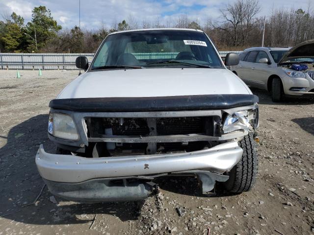 1FTPX17L4YNB63670 - 2000 FORD F150 WHITE photo 5