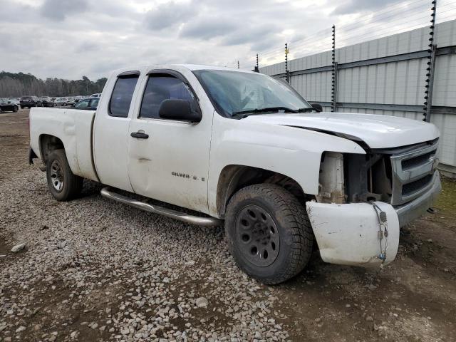 1GCEC19C98Z225458 - 2008 CHEVROLET SILVERADO C1500 WHITE photo 4