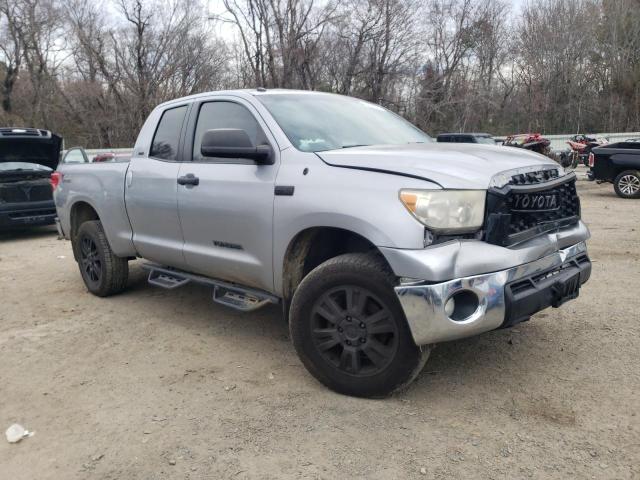 5TFRY5F15AX081650 - 2010 TOYOTA TUNDRA DOUBLE CAB SR5 SILVER photo 4