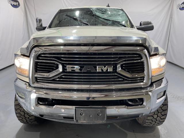 3C6UR5PL2JG202265 - 2018 RAM 2500 LONGHORN WHITE photo 5