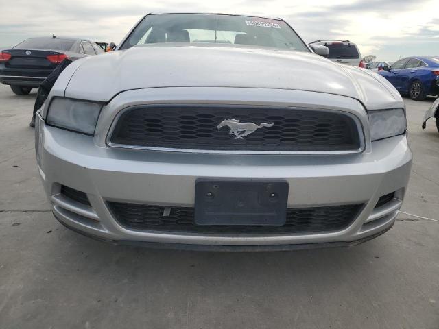 1ZVBP8AM2E5289782 - 2014 FORD MUSTANG SILVER photo 5