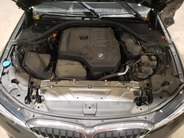3MW5R7J55K8B03466 - 2019 BMW 330XI შავი ფოტო 11