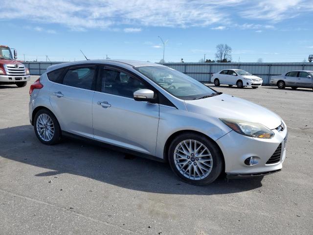 1FADP3N25EL395989 - 2014 FORD FOCUS TITANIUM SILVER photo 4