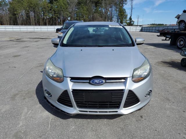 1FADP3N25EL395989 - 2014 FORD FOCUS TITANIUM SILVER photo 5