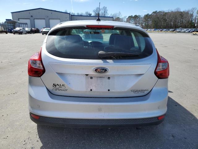 1FADP3N25EL395989 - 2014 FORD FOCUS TITANIUM SILVER photo 6