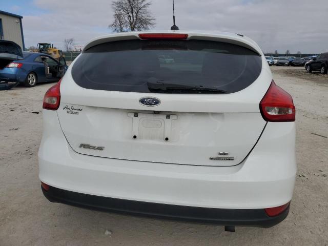 1FADP3K23FL375875 - 2015 FORD FOCUS SE WHITE photo 6