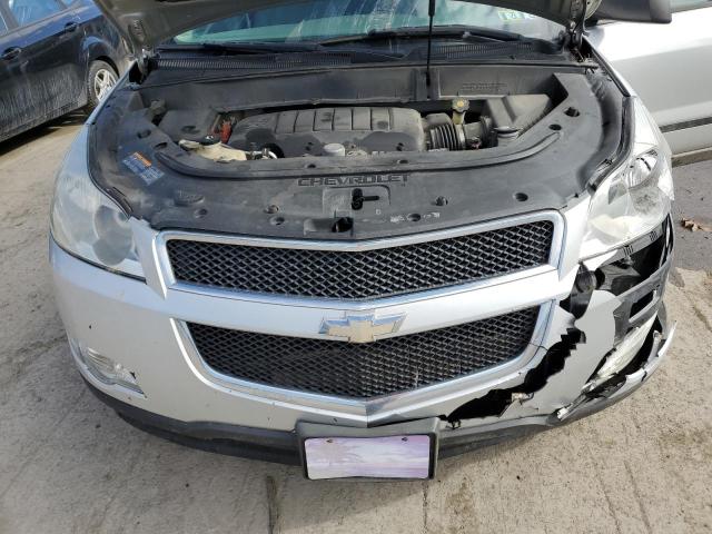 1GNKVEED0BJ384806 - 2011 CHEVROLET TRAVERSE LS WHITE photo 12