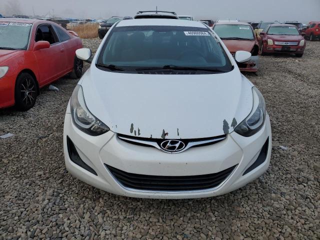 5NPDH4AE4GH706042 - 2016 HYUNDAI ELANTRA SE WHITE photo 5