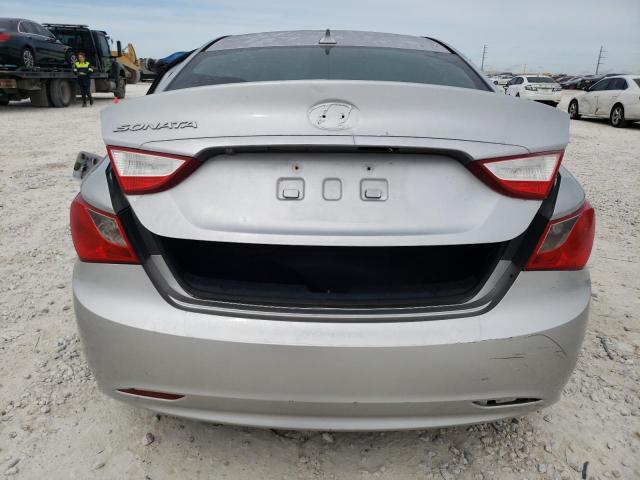 5NPEB4AC0DH671015 - 2013 HYUNDAI SONATA GLS SILVER photo 6