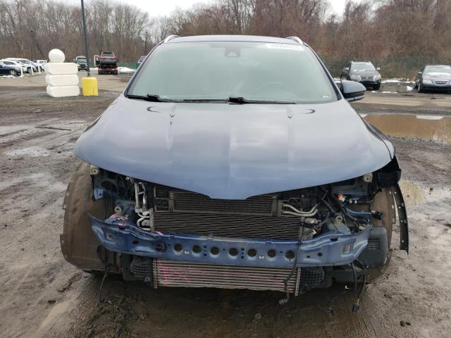 5LMTJ3DHXHUL40328 - 2017 LINCOLN MKC RESERVE BLUE photo 5