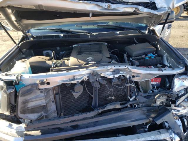 5TFUM5F15JX078270 - 2018 TOYOTA TUNDRA DOUBLE CAB SR/SR5 GRAY photo 11