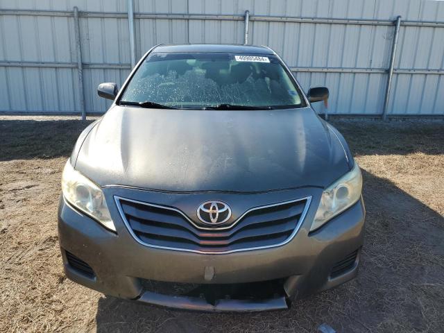 4T1BF3EK2AU113652 - 2010 TOYOTA CAMRY BASE GRAY photo 5