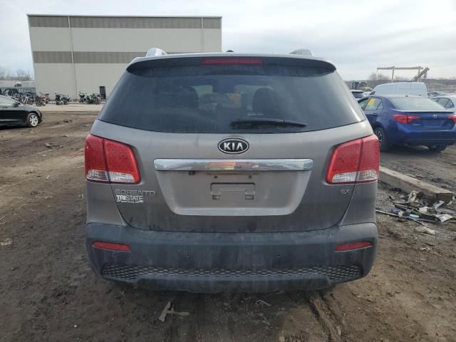 5XYKUCA19BG179903 - 2011 KIA SORENTO EX GRAY photo 6