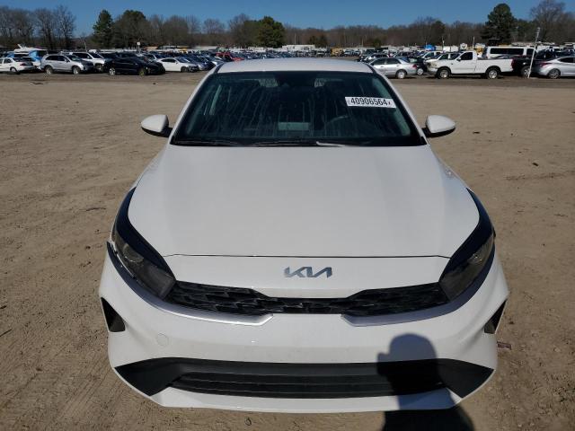 3KPF24AD9PE629741 - 2023 KIA FORTE LX WHITE photo 5