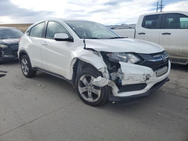 3CZRU6H35JM713918 - 2018 HONDA HR-V LX WHITE photo 4