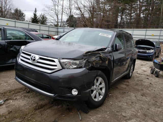 5TDBK3EH8DS235459 - 2013 TOYOTA HIGHLANDER BASE Gris photo 1