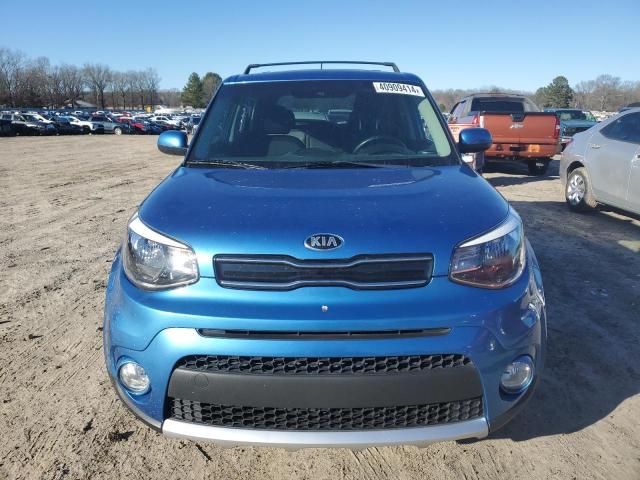 KNDJP3A55J7553053 - 2018 KIA SOUL + BLUE photo 5