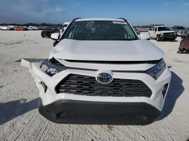 2T3W1RFV2MC158955 - 2021 TOYOTA RAV4 XLE WHITE photo 5