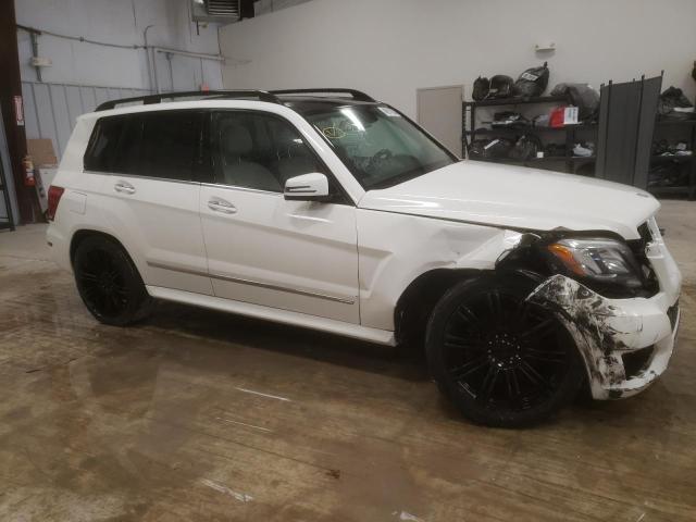 WDCGG5HB0DF986043 - 2013 MERCEDES-BENZ GLK 350 WHITE photo 4