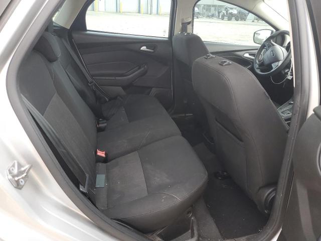 1FADP3K29GL283140 - 2016 FORD FOCUS SE SILVER photo 10