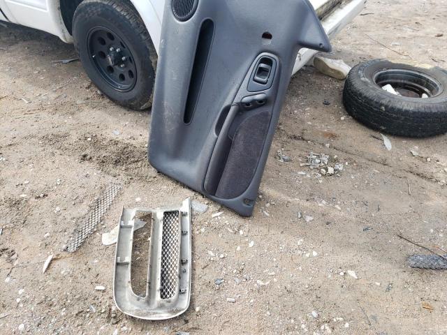 1B7GL26N6YS540683 - 2000 DODGE DAKOTA WHITE photo 12