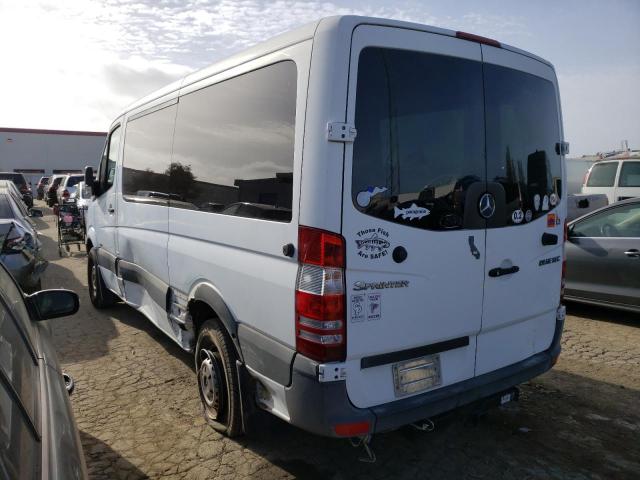 WDZPE7CC6B5582495 - 2011 MERCEDES-BENZ SPRINTER 2500 WHITE photo 4