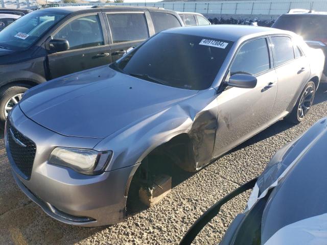 2C3CCABG1JH214615 - 2018 CHRYSLER 300 S SILVER photo 1