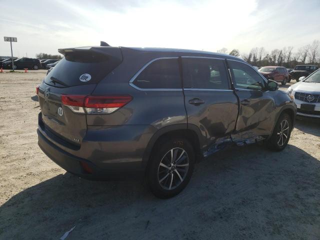 5TDKZRFH1HS211457 - 2017 TOYOTA HIGHLANDER SE GRAY photo 3