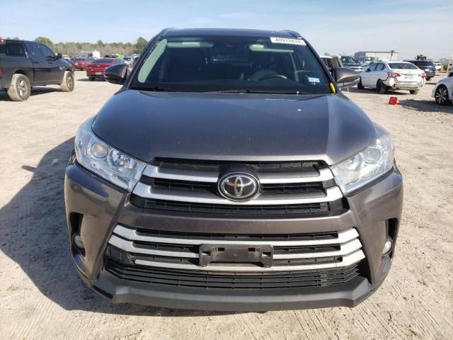 5TDKZRFH1HS211457 - 2017 TOYOTA HIGHLANDER SE GRAY photo 5