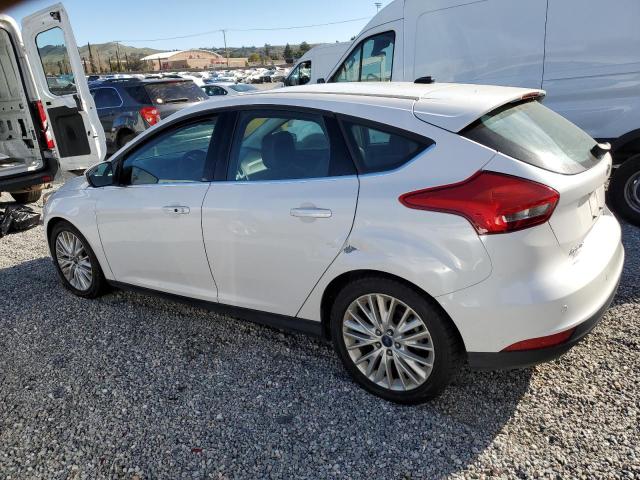 1FADP3N25GL267917 - 2016 FORD FOCUS TITANIUM WHITE photo 2