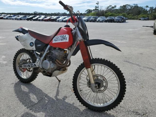 JH2ME080XYK500150 - 2000 HONDA XR250 R RED photo 1