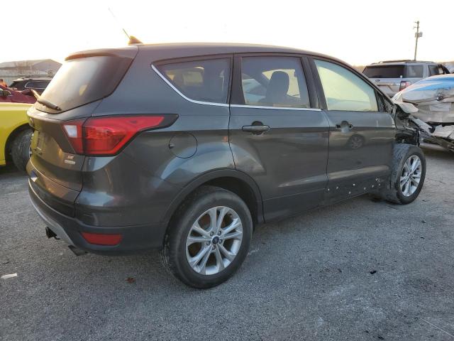 1FMCU0GD2KUB53609 - 2019 FORD ESCAPE SE GRAY photo 3