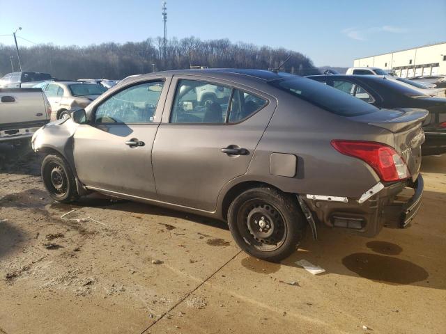 3N1CN7AP1HL863295 - 2017 NISSAN VERSA S GRAY photo 2