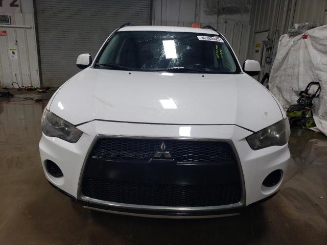 JA4AT2AWXAZ015171 - 2010 MITSUBISHI OUTLANDER ES WHITE photo 5