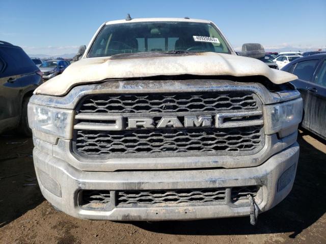 3C6UR5HJ0KG568384 - 2019 RAM 2500 TRADESMAN WHITE photo 5