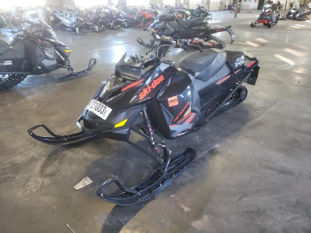 2BPSUWFA0FV000263 - 2015 SKI DOO RENEGADE BLACK photo 2