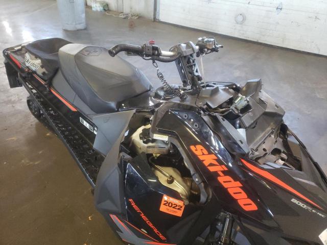 2BPSUWFA0FV000263 - 2015 SKI DOO RENEGADE BLACK photo 9