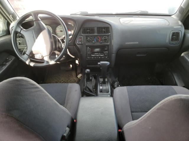 JN8AR07Y5YW446759 - 2000 NISSAN PATHFINDER LE 白色 照片 8