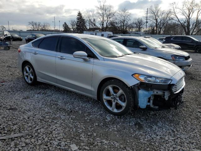 3FA6P0H96GR269421 - 2016 FORD FUSION SE SILVER photo 4