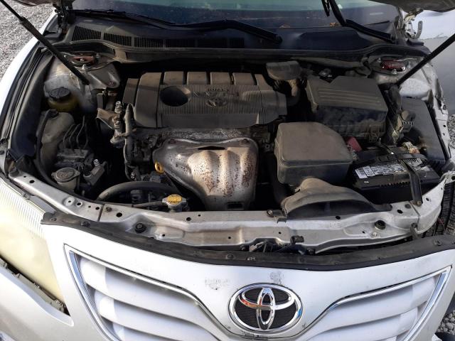 4T1BF3EK9BU717247 - 2011 TOYOTA CAMRY BASE SILVER photo 11