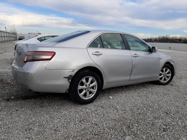 4T1BF3EK9BU717247 - 2011 TOYOTA CAMRY BASE SILVER photo 3