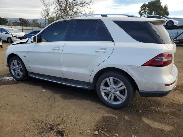 4JGDA2EB0CA081323 - 2012 MERCEDES-BENZ ML 350 BLUETEC WHITE photo 2