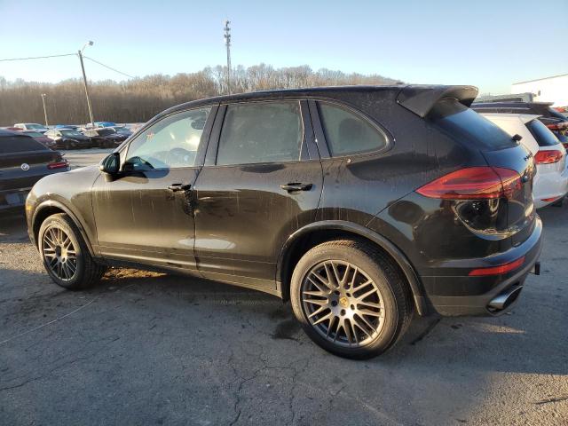 WP1AA2A26HKA86961 - 2017 PORSCHE CAYENNE BLACK photo 2